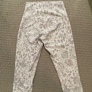 Lululemon crop leggings - Size 4